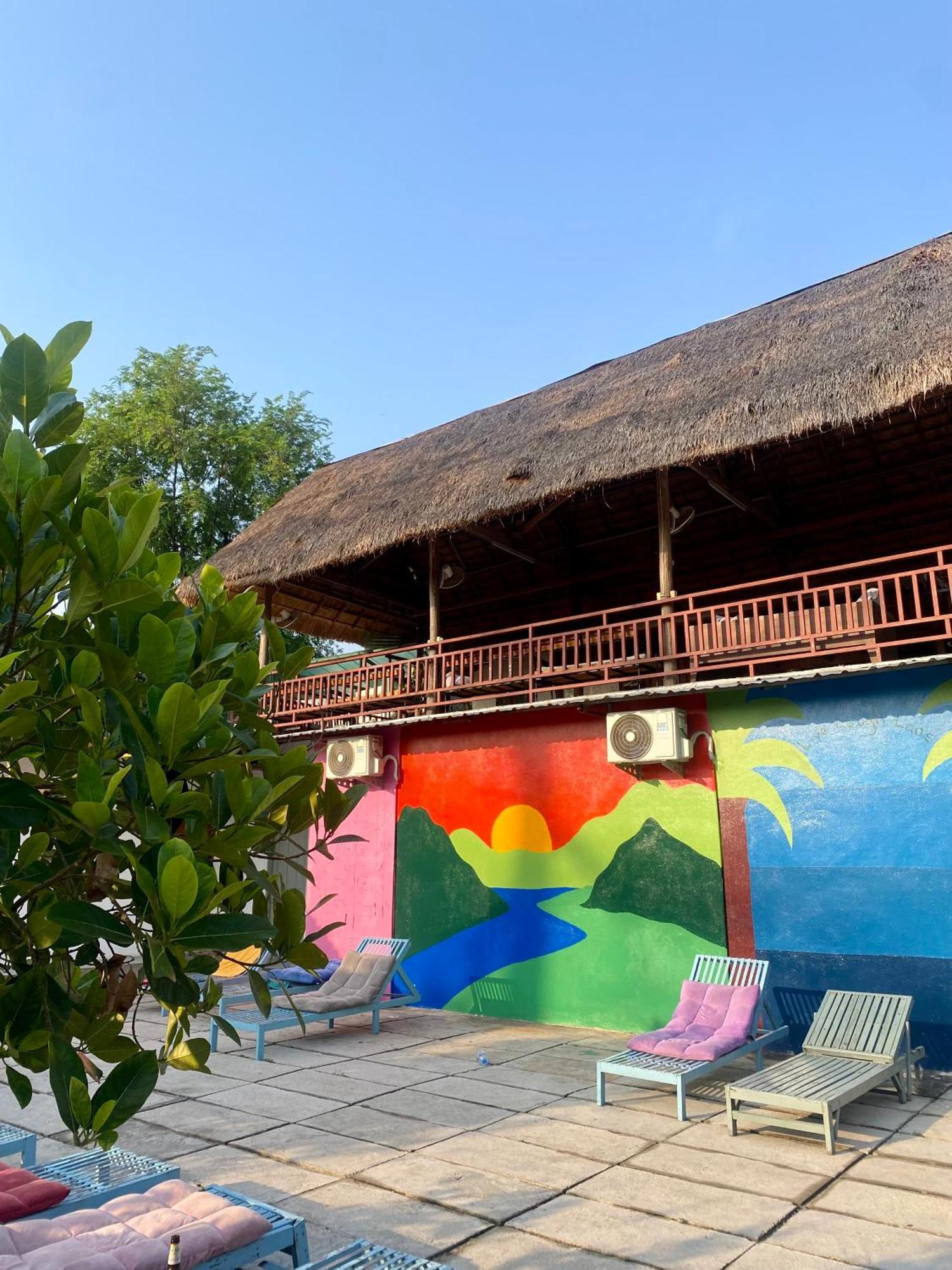 Sunrise Riverside Pool Hostel Luang Prabang Esterno foto